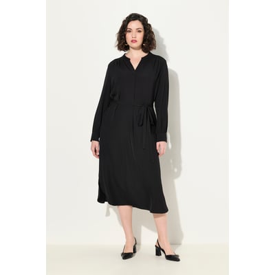 Robe midi à manches longues. Décolleté en ULLA POPKEN