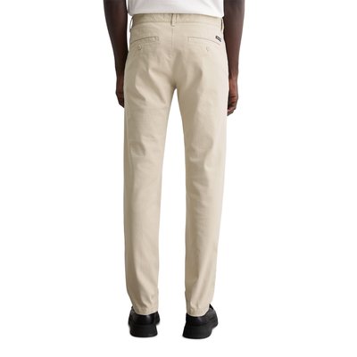 Chino modèle Stig shaped en qualité Dobby MARC O'POLO