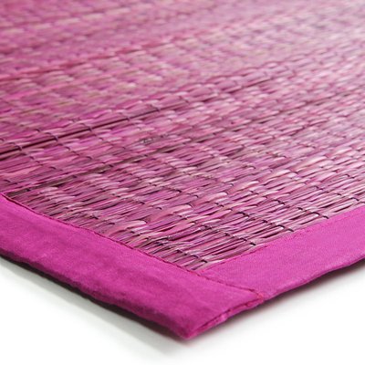 Tapis en jonc de mer fuchsia THE DECO FACTORY