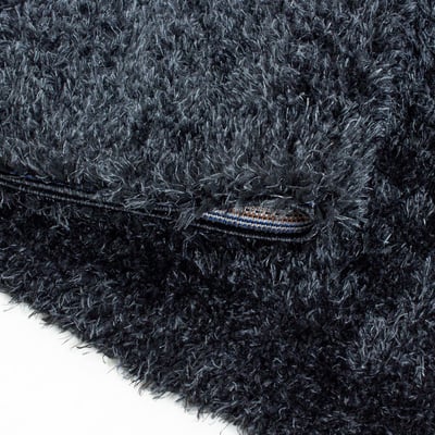 Tapis longs poils shaggy tissé motif uni UNI A UN AMOUR DE TAPIS