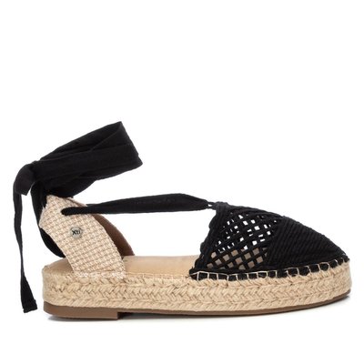 Chaussure fabriqué en matière textile XTI