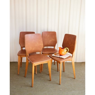 Lot de 4 chaises en skaï Alma N°1765 - Bon état DEBONGOUT