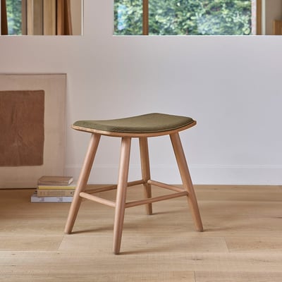 Tabouret en teck massif et velours côtelé  AMBRE BERAH GETAH