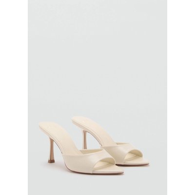 Sandales pointues à talon ouvertes à l’arrière MANGO
