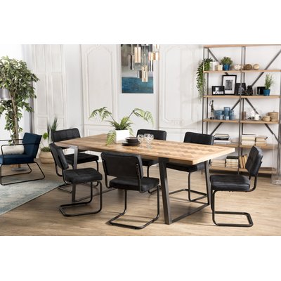 Table à manger en bois motifs chevrons 220 cm CARPATES PIER IMPORT