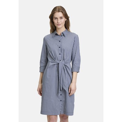 Robe-chemisier à poches extérieures BETTY & CO