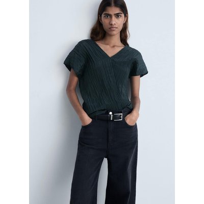 Top col V effet froissé MANGO