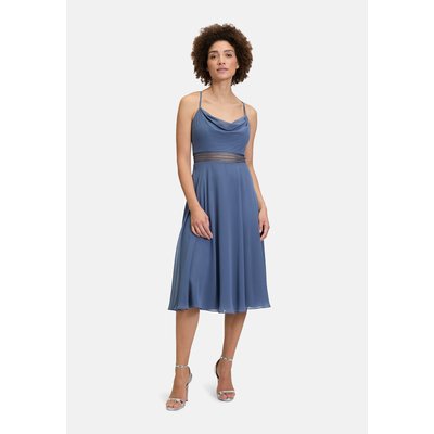 Robe de cocktail à encolure bénitier VERA MONT