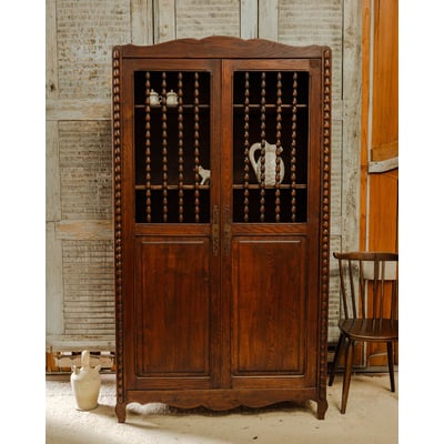 Armoire en bois Blandine N°493 - Bon état DEBONGOUT