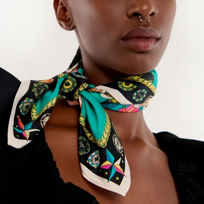 Petit foulard polyester recyclé effet soyeux imprimé VEGAS WILD