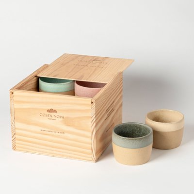 Boîte en bois avec 8 tasses espressos, ARENITO COSTA NOVA
