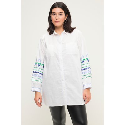Blouse coupe bosy à broderies et STUDIO UNTOLD