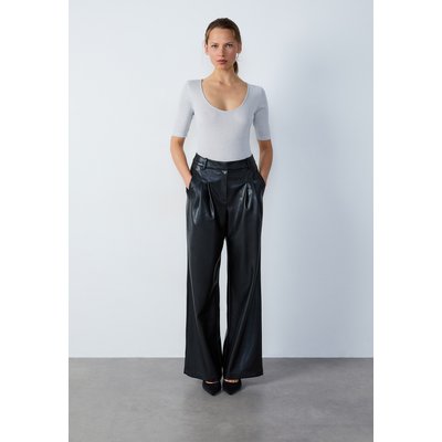 Pantalon coupe large en simili cuir OLENA ETAM