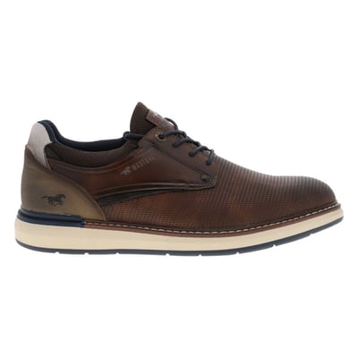 Derbies cognac à talon plat avec des lacets ronds et patch cousu avec logo MUSTANG
