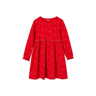 Fille en robe rouge top