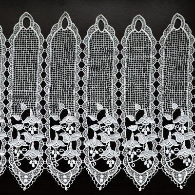 Brise bise en macramé esprit fleuri HOME MAISON