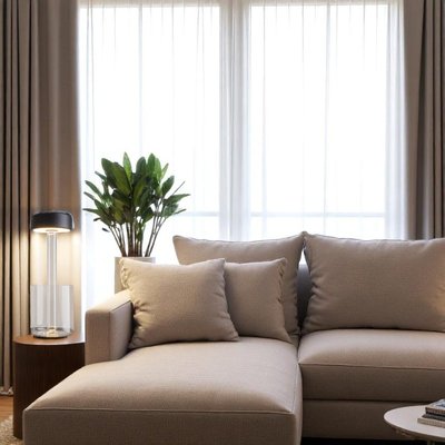 Lampe rechargeable noire avec vase en verre design ALMA PIER IMPORT