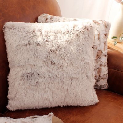 Coussin en imitation fourrure HOME MAISON