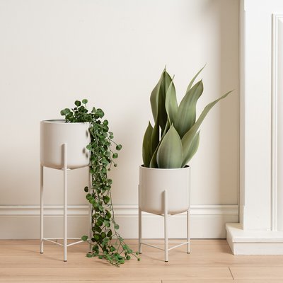 Set of 2 Indoor/Outdoor Metal Planters SO'HOME