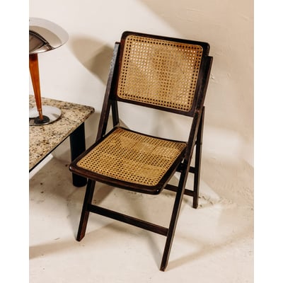 Chaise au cannage clair à la structure en bois teint Alma N°1972 - Bon état DEBONGOUT