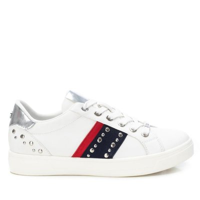 Chaussures de sport avec lacets réglables XTI