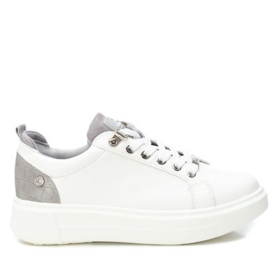 Chaussures de sport avec lacets réglables XTI