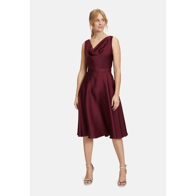 Robe de cocktail à encolure bénitier VERA MONT