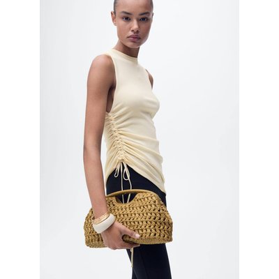 Top maille froncé sur le côté MANGO