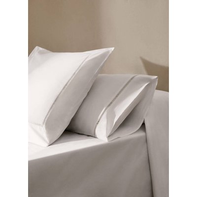 Deux taies d'oreiller percale de coton ajouré 60x60 cm MANGO HOME