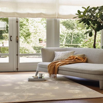 Tapis salon et chambre fait à la main en laine motif floral WILDBERRY UN AMOUR DE TAPIS