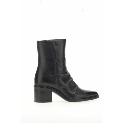 Bottines pointues en cuir plissé MJUS