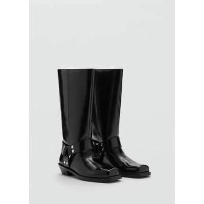 Bottes bout carré détails métalliques MANGO