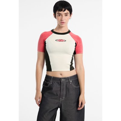 Pull Crop Logo GUESS
