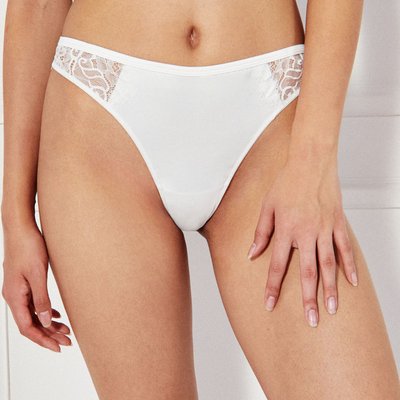 Tanga en dentelle LIZZOIZ UNDIZ
