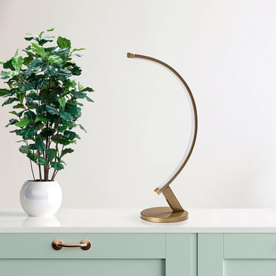 Настольная лампа из металла, Bevel / Бевел SO'HOME