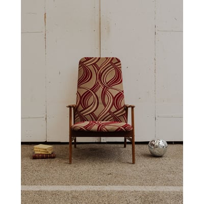 Fauteuil scandinave en bois et tissu à motifs Ernest N°988 - Bon état DEBONGOUT