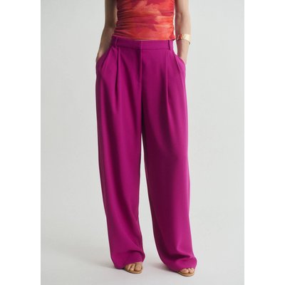 Pantalon à pinces MANGO