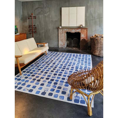 Tapis bleu moderne tissé plat STONES NOVATREND