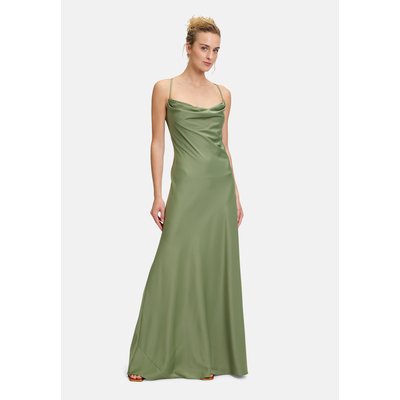 Robe de soirée à encolure bénitier VERA MONT
