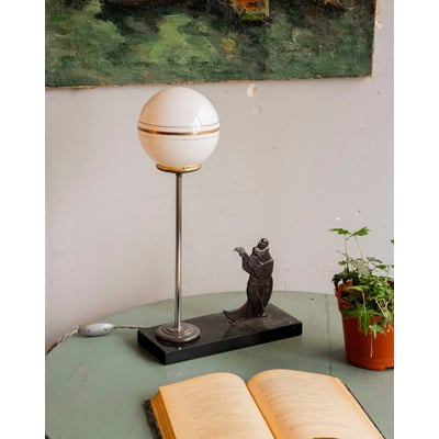 Lampe en marbre et métal sculpté Suzanne N°637 - Bon état DEBONGOUT