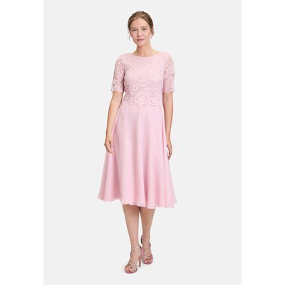 Robe de cocktail en dentelle VERA MONT