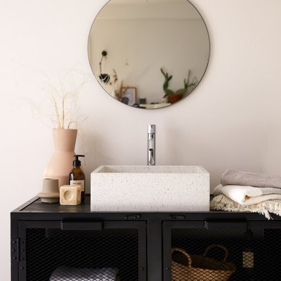 Vasque carrée en terrazzo premium white MADE TIKAMOON