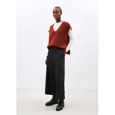 Pull sans manches en maille bouclette col V HUMILITY