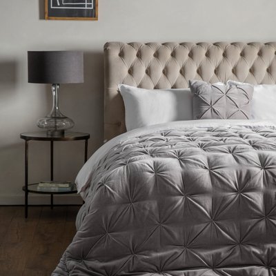 Luxury Tufted Cotton Blend Velvet Bedspread SO'HOME
