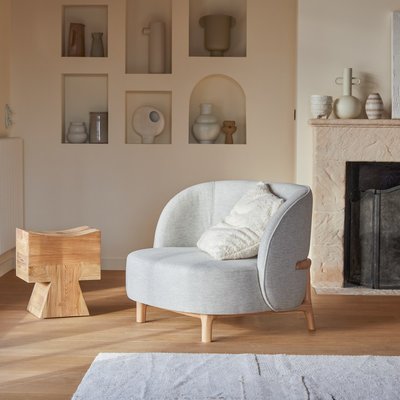 Fauteuil en chêne massif et tissu gris HOYA TIKAMOON