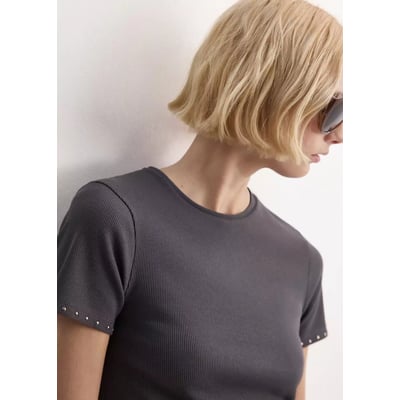 T-shirt manches courtes à clous MANGO