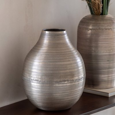 Zahara 36cm Hammered Metal Vase SO'HOME