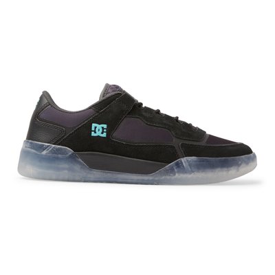 Chaussures en cuir. DC SHOES