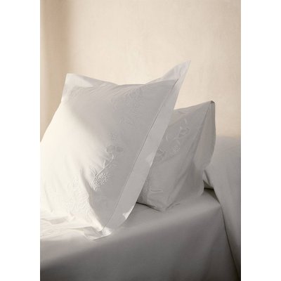 Deux taies d'oreiller en percale de coton brodé à la main fleur 60x60 cm MANGO HOME