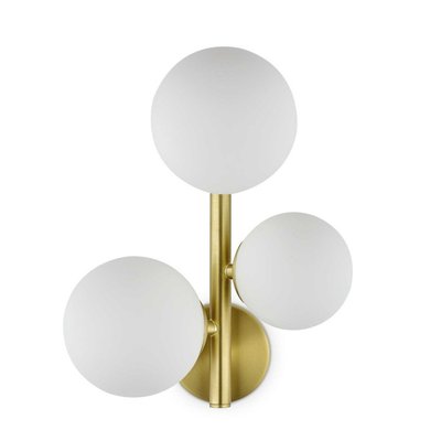Applique laiton satiné 3 globes verre blanc Perlage MILLUMINE